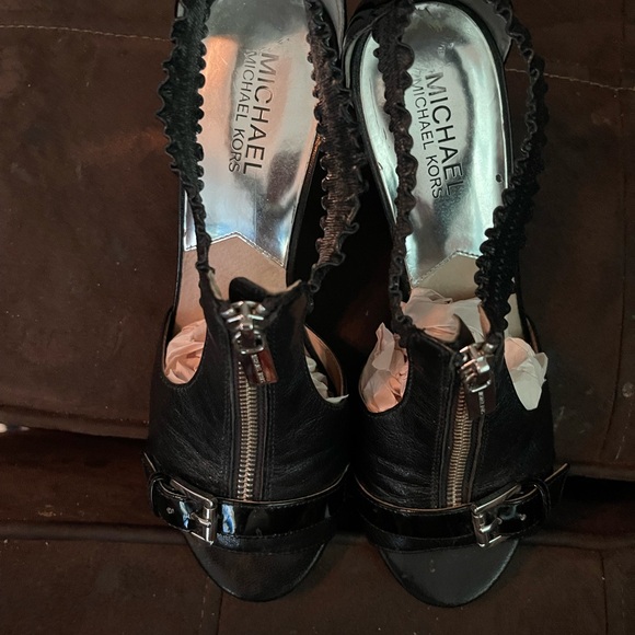 Michael Kors Moxley Leather Zipper Buckle Wedge Heel Shootie Sandals - Picture 7 of 9